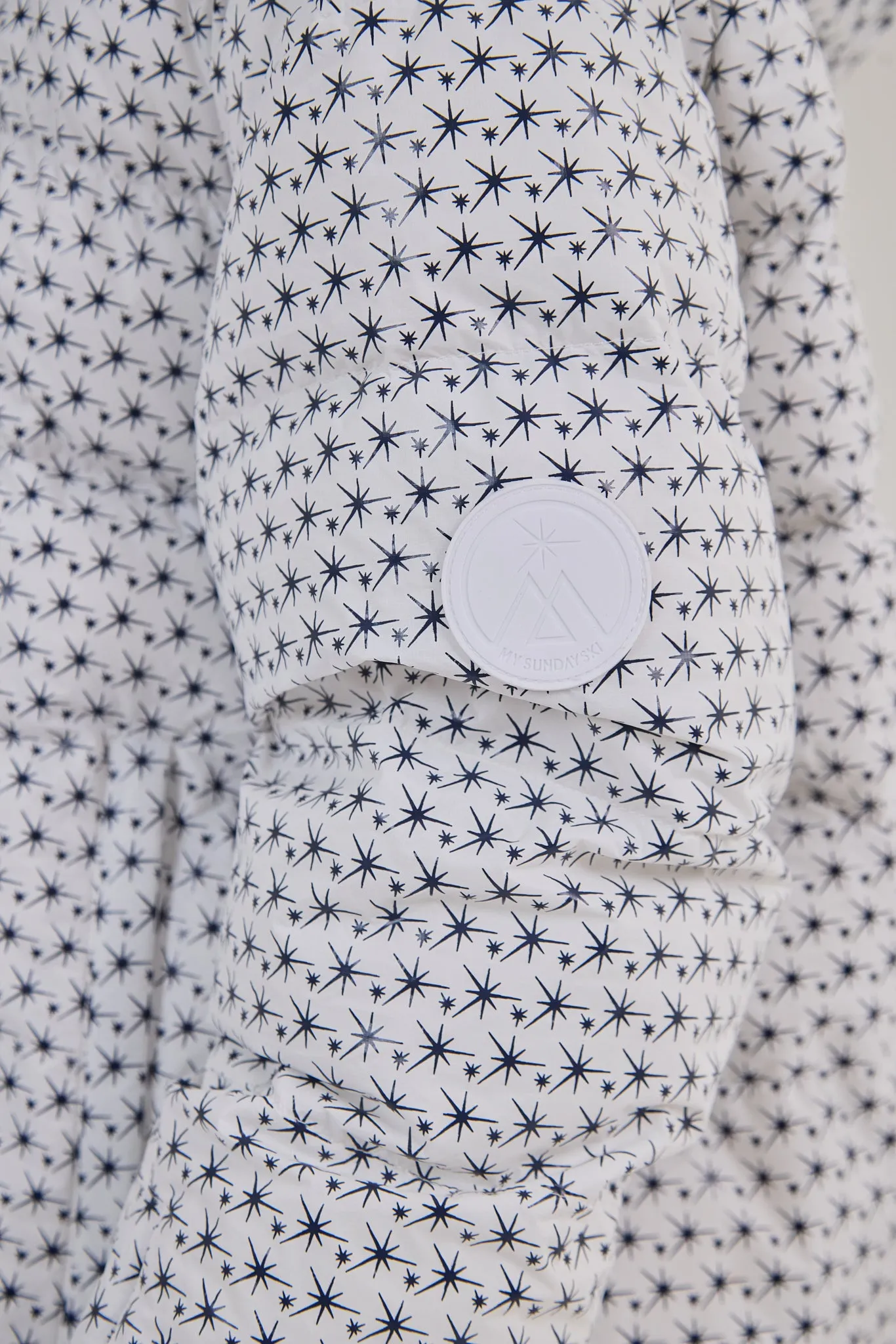 Apricity Ski Jacket - White / Navy sold by My Sunday Ski product image thumbnail 4